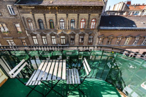 Budapest Apartment: Sunny Flat