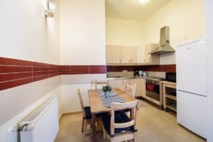 Budapest Apartment: Sunny Flat