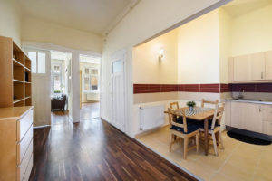 Budapest Apartment: Sunny Flat