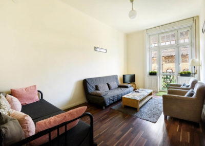 Budapest Apartment: Sunny Flat
