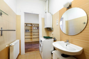 Budapest Apartment: Sunny Flat