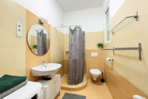 Budapest Apartment: Sunny Flat