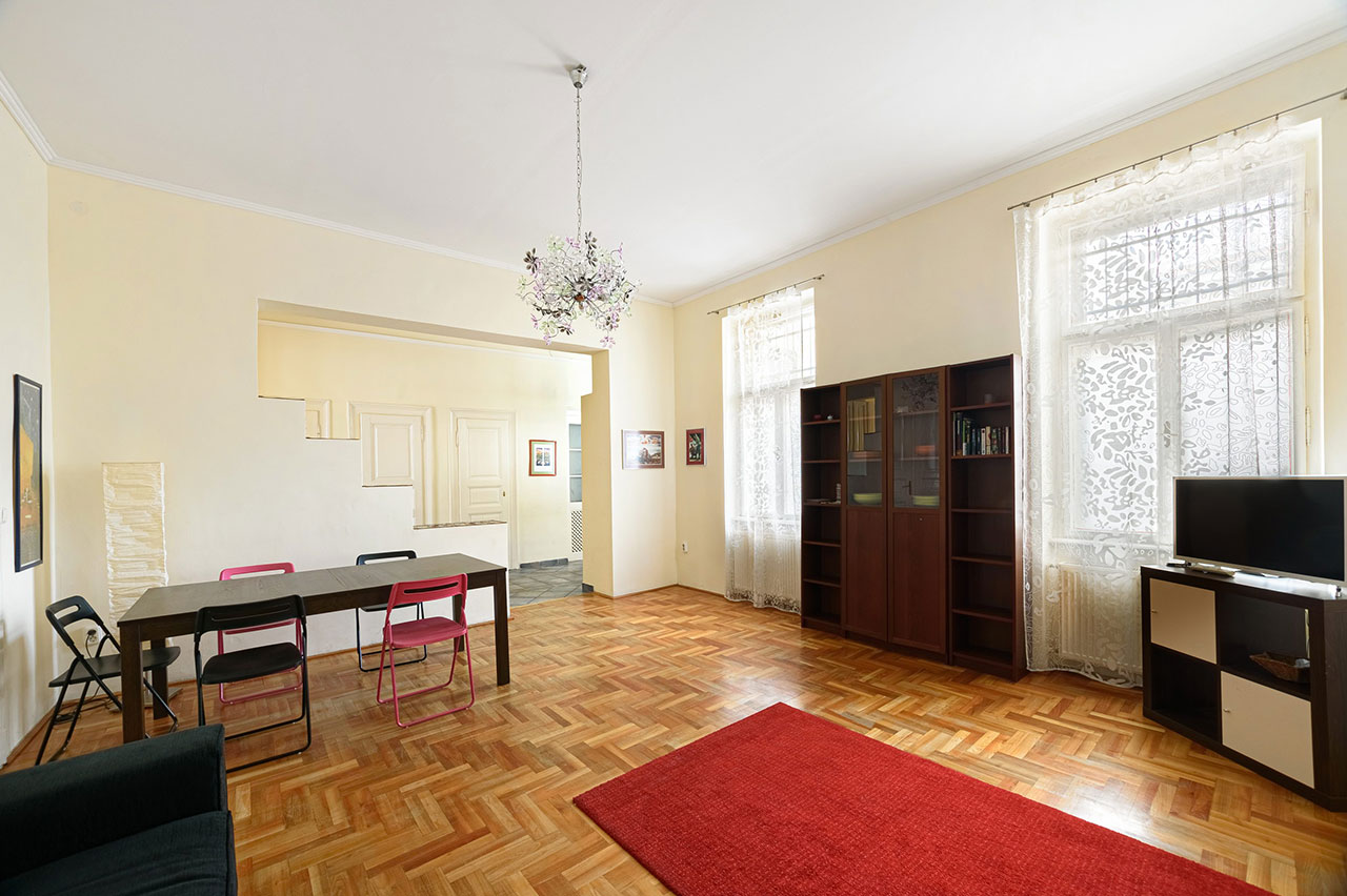 Budapest Oktogon apartment